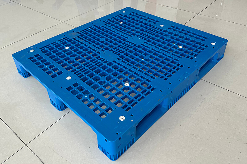 1400×1200mm Assembled Three-Runner Grid Deck Plastic Pallets 7