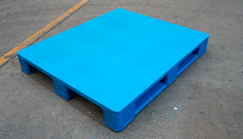 Reinforced Plastic Pallet – Flat Deck with Three Runners 6