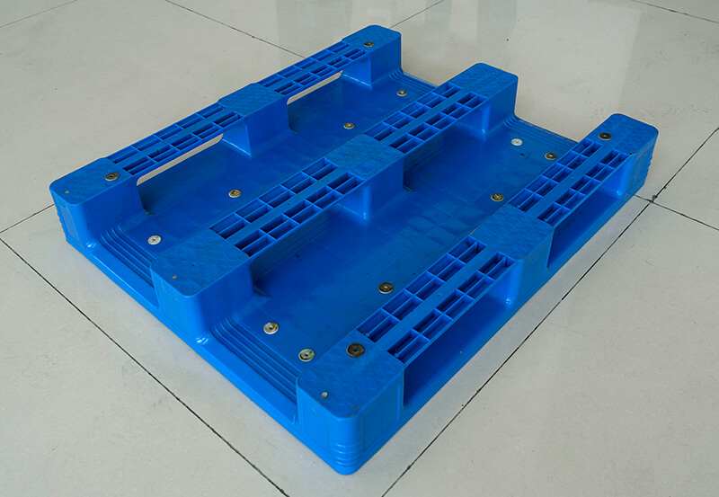 1200×1000×165 Welded 3-Runner Flat Deck Plastic Pallets for Industrial Use 22