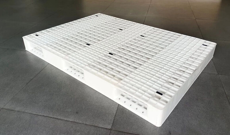 Mushroom breeding pallets